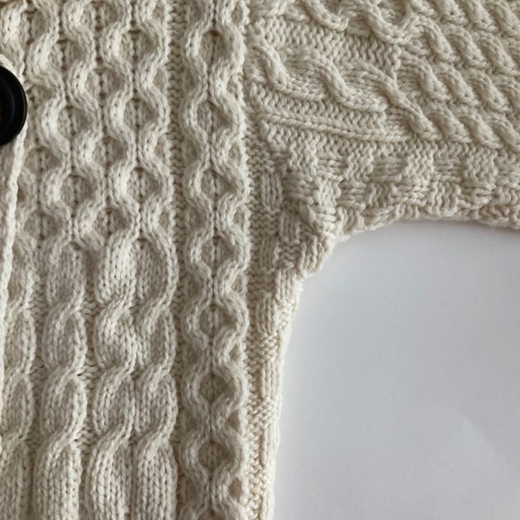 Aran Crafts Women’s Short Cardigan Irish Merino Wool Oversized Size XS - Picture 9 of 16